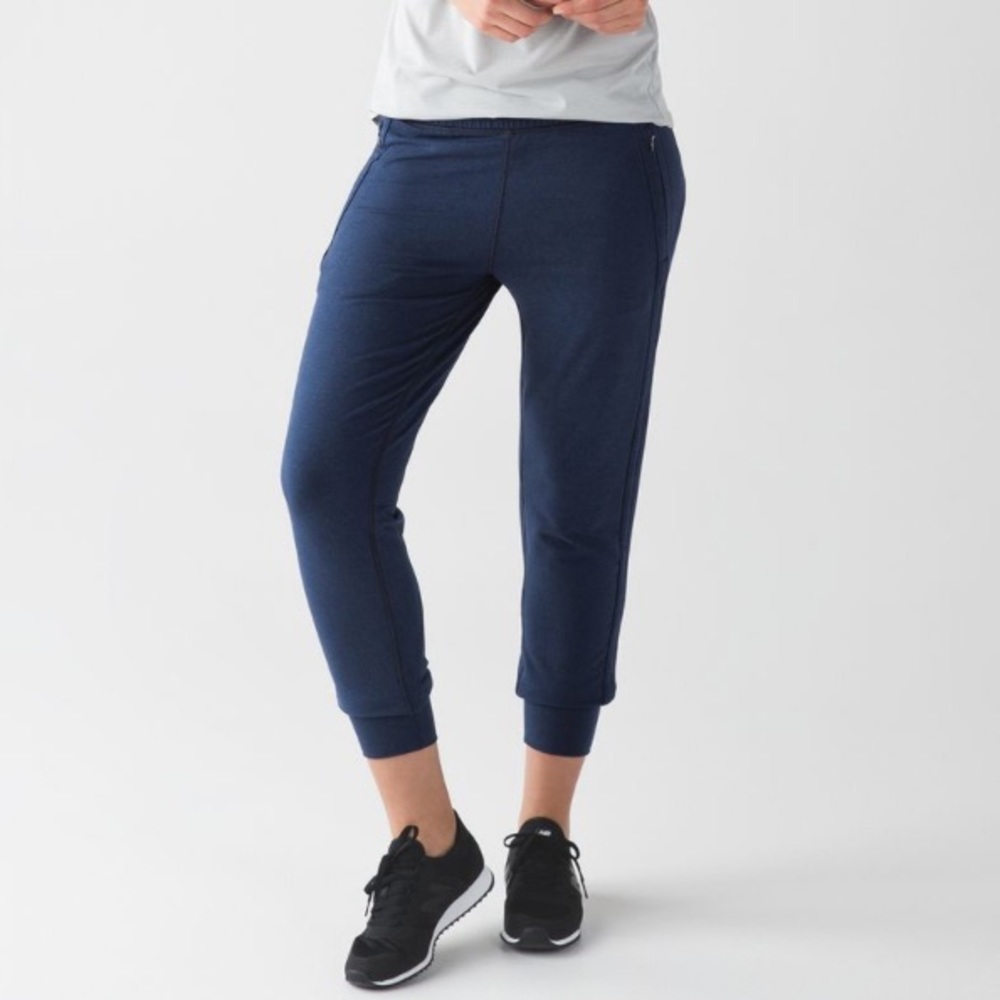 Lululemon Take Ten 7/8 Pant Joggers Blue - Picture 7 of 7